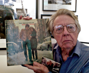 Hunstein, Don - med omslaget til The Freewheelin' Bob Dylan